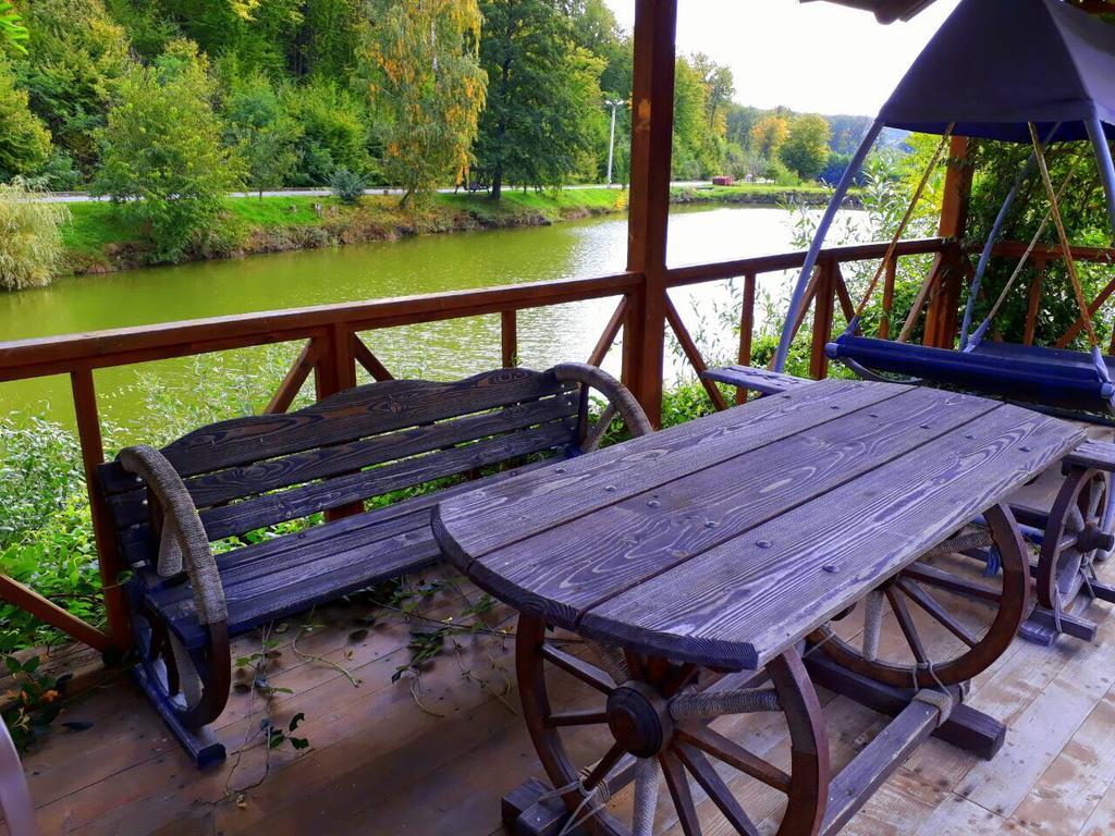 Rancho 555 ξενώνας Uzhhorod Εξωτερικό φωτογραφία